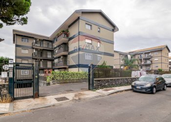 Edificio all\'aperto - Four-room apartment Via Calatafimi
 
20, San Giovanni la Punta - photo 1