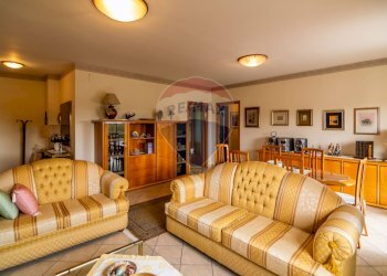 Sala da pranzo - Four-room apartment Via Calatafimi
 
20, San Giovanni la Punta - photo 8