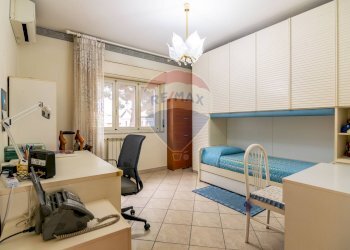 Camera / camera da letto - Four-room apartment Via Calatafimi
 
20, San Giovanni la Punta - photo 21