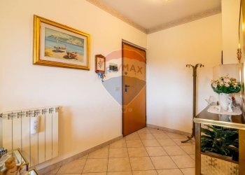 Hall / corridoio - Four-room apartment Via Calatafimi
 
20, San Giovanni la Punta - photo 26