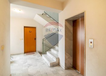 Ricezione / Lobby - Four-room apartment Via Calatafimi
 
20, San Giovanni la Punta - photo 27