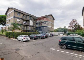 Edificio all\'aperto - Four-room apartment Via Calatafimi
 
20, San Giovanni la Punta - photo 30