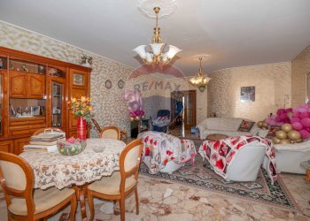 Sala da pranzo - Villa Via Epicarmo
 
9, Caltagirone - foto 11