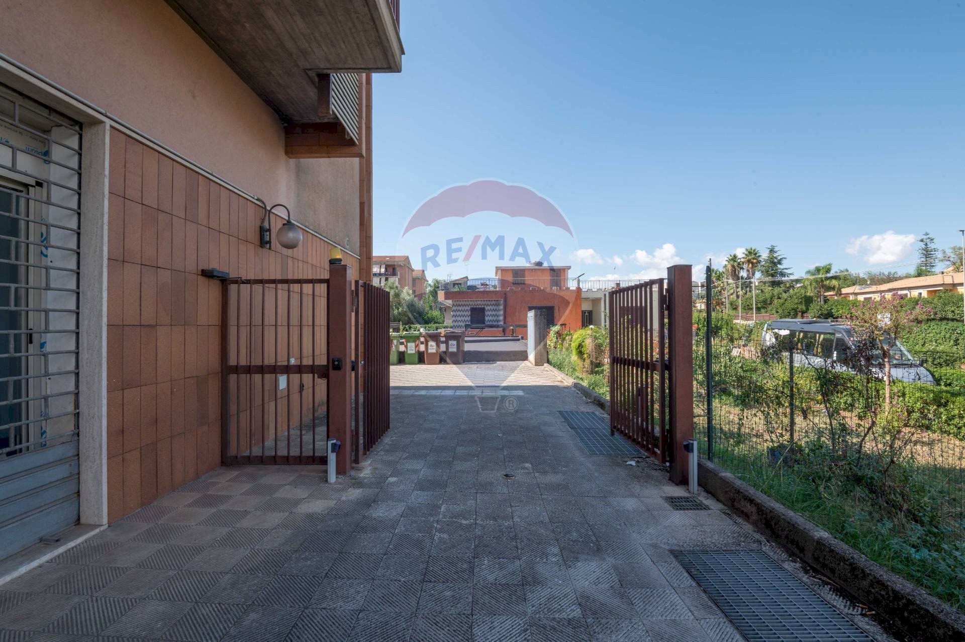 Terrazza - Locale Commerciale Via Bouganvillea
 
20, Caltagirone - foto 1