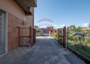 Terrazza - Locale Commerciale Via Bouganvillea
 
20, Caltagirone - foto 1