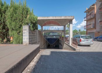 Casa all\'aperto - Locale Commerciale Via Bouganvillea
20, Caltagirone - foto 4