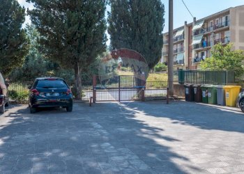 Edificio all\'aperto - Locale Commerciale Via Bouganvillea
20, Caltagirone - foto 15