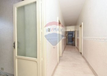 Hall / corridoio - Appartamento via francesco crispi
 
28, Mascali - foto 21