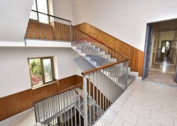 Scale - Appartamento via francesco crispi
 
28, Mascali - foto 27