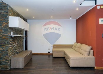 Foto 1 - Trilocale Via Francesco Crispi
 
34, Catania - foto 1