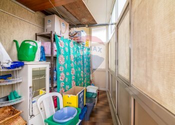 Dispensa di stoccaggio - Villa Bifamiliare via caramme
 
24, Valverde - foto 7