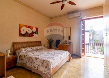 Camera / camera da letto - Villa Bifamiliare via caramme
 
24, Valverde - foto 15