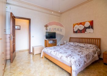 Camera / camera da letto - Villa Bifamiliare via caramme
 
24, Valverde - foto 16