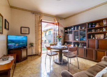 Sala da pranzo - Villa Bifamiliare via caramme
 
24, Valverde - foto 21