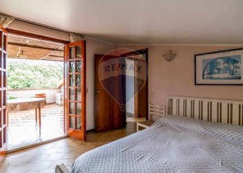 Camera / camera da letto - Villa Bifamiliare via caramme
 
24, Valverde - foto 27