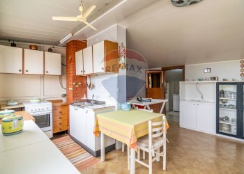 Cucina - Villa Bifamiliare via caramme
 
24, Valverde - foto 32