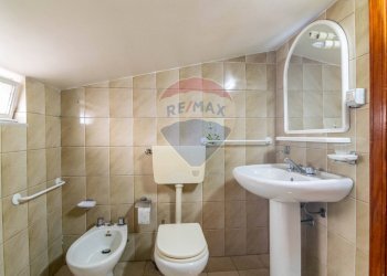 Bagno - Villa Bifamiliare via caramme
 
24, Valverde - foto 37