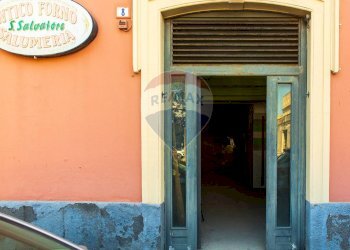 Edificio all\'aperto - Locale Commerciale Piazza Lanza
 
8, Catania - foto 2