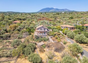 Vista delle montagne - Villa C.da Iazzo Vecchia Strada Serafica
 
5, Santa Maria di Licodia - foto 23