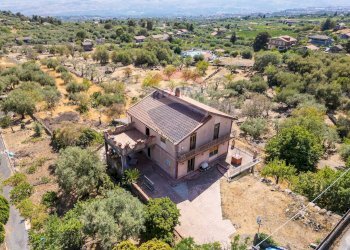 Casa all\'aperto - Villa C.da Iazzo Vecchia Strada Serafica
 
5, Santa Maria di Licodia - foto 34