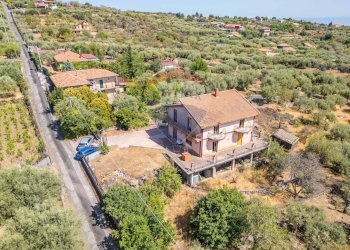 Casa all\'aperto - Villa C.da Iazzo Vecchia Strada Serafica
 
5, Santa Maria di Licodia - foto 37