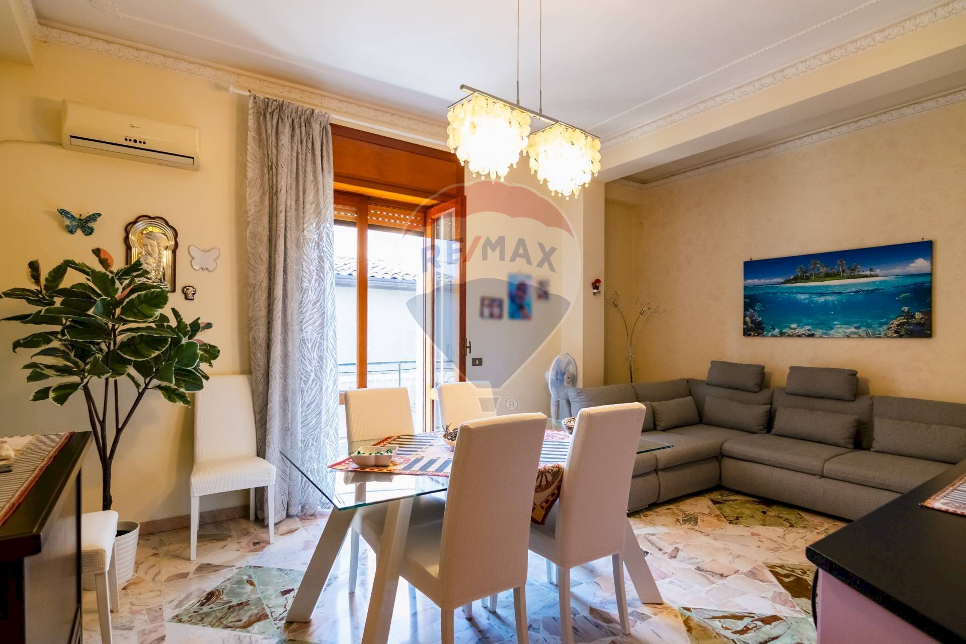 Sala da pranzo - Appartamento Via Cavour
 
70, Misterbianco - foto 1