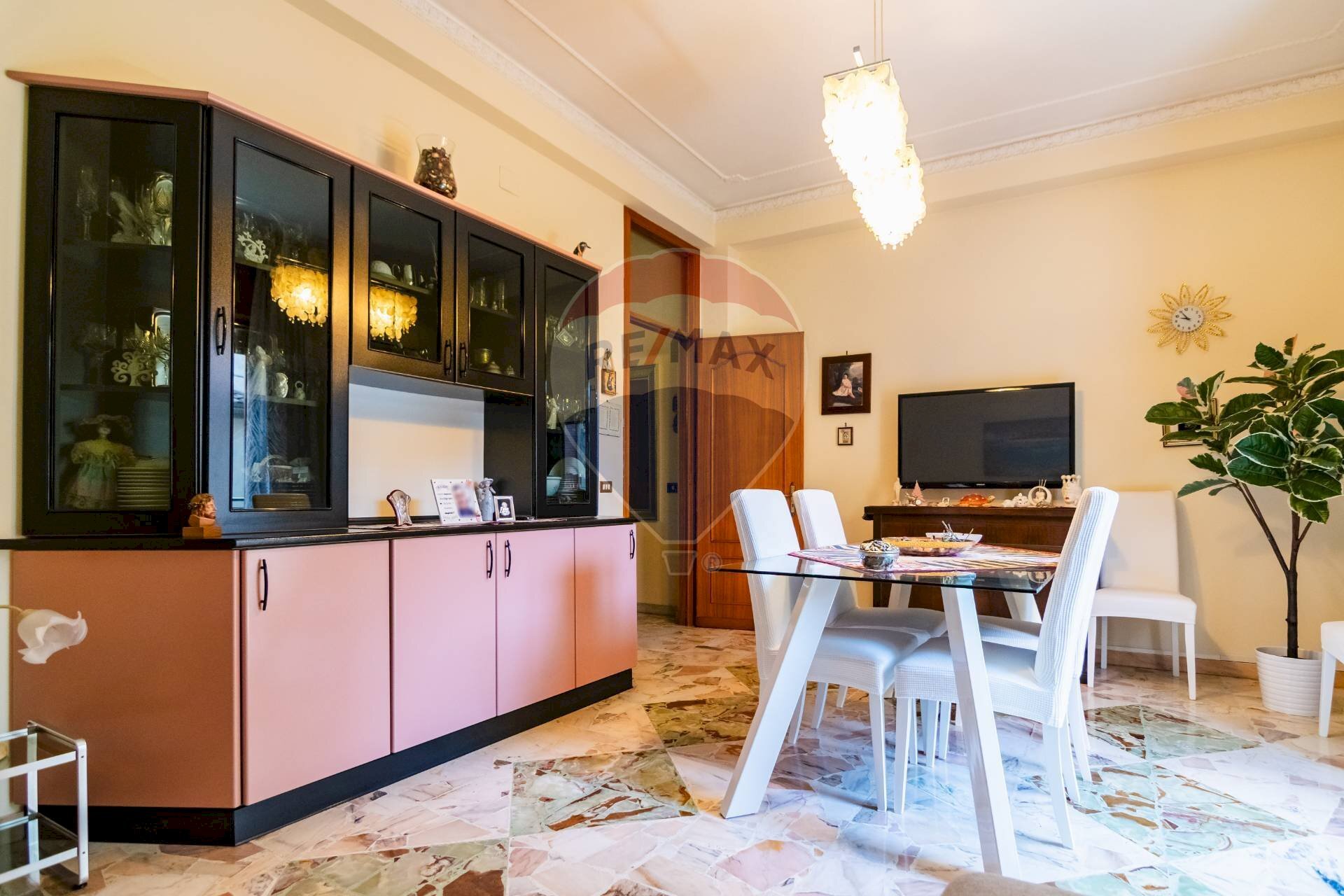 Sala da pranzo - Appartamento Via Cavour
70, Misterbianco - foto 3