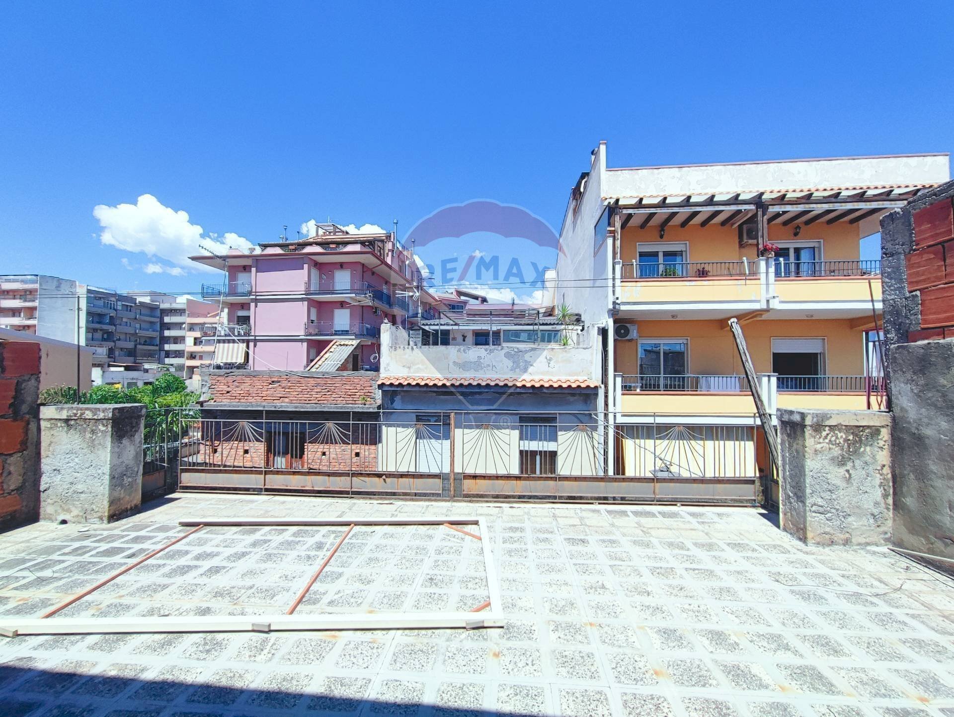 Edificio all\'aperto - Bilocale CORSO UMBERTO I
 
76, Roccalumera - foto 2