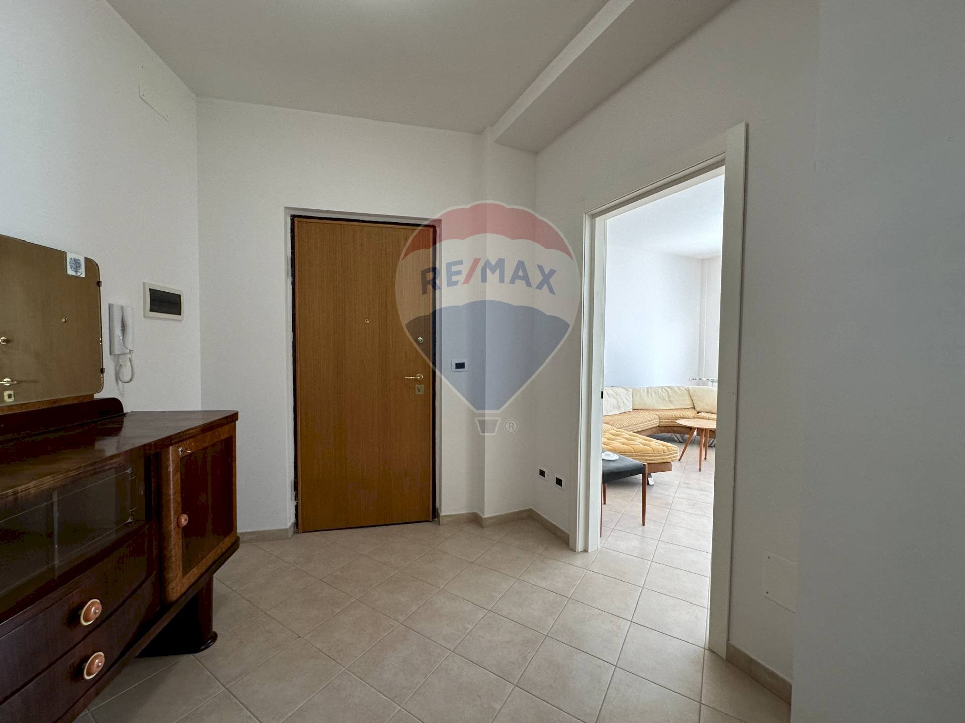 Hall / corridoio - Three-room apartment Viale Duca degli Abruzzi
21, L'Aquila - photo 3