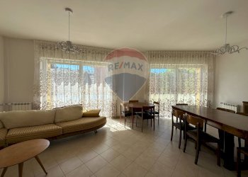 Sala da pranzo - Trilocale Viale Duca degli Abruzzi
 
21, L'Aquila - foto 4