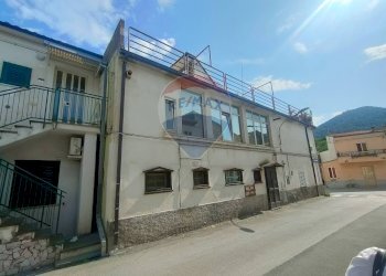 Edificio all\'aperto - Casa semi indipendente VIa Don Panfilo Caracciolo
 
2, Bussi sul Tirino - foto 1