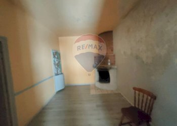 Hall / corridoio - Casa semi indipendente VIa Don Panfilo Caracciolo
 
2, Bussi sul Tirino - foto 4