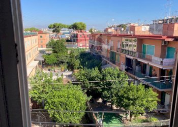 Edificio all\'aperto - Trilocale Napoli - foto 1