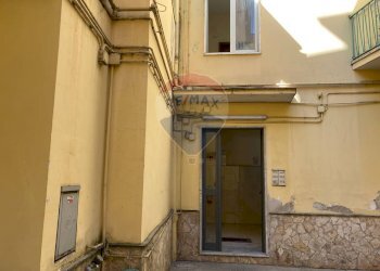 Edificio all\'aperto - Trilocale Napoli - foto 20