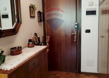 Hall / corridoio - Trilocale Piazzale Nevegal
 
225, Belluno - foto 16