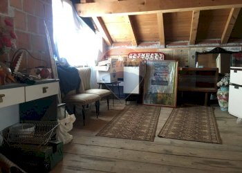 Dispensa di stoccaggio - Casa indipendente Via Roma
 
14, Lamon - foto 56