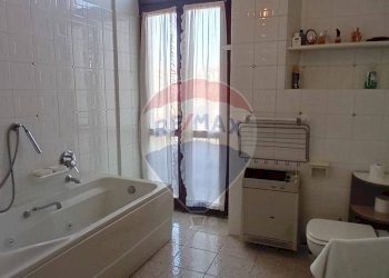 Bagno - Rustico VIA VITTORIO EMANUELE
 
4, Codevilla - foto 8