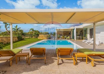 Piscina - Villa S.V. La Landrigga, Sassari - foto 12