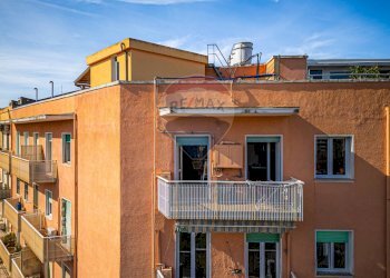 Edificio all\'aperto - Quadrilocale Via Rizzeddu
 
17, Sassari - foto 14