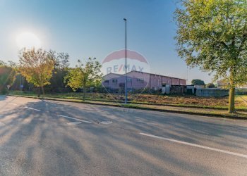 Edificio all\'aperto - Capannone MARINI, Fagnano Olona - foto 4