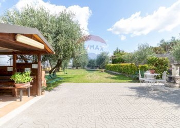 Giardino - Villa Via casale di sant'isidoro
45, Roma - foto 6