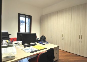 Foto 4 - Office Via Vittorio Emanuele
 
17, Vimercate - photo 4