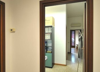 Foto 7 - Office Via Vittorio Emanuele
 
17, Vimercate - photo 7
