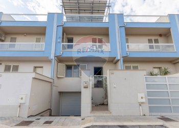 Edificio all\'aperto - Terraced Villa via Giovanni Falcone
 
64, Vittoria - photo 32