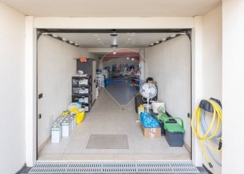 Parcheggio - Terraced Villa via Giovanni Falcone
 
64, Vittoria - photo 39