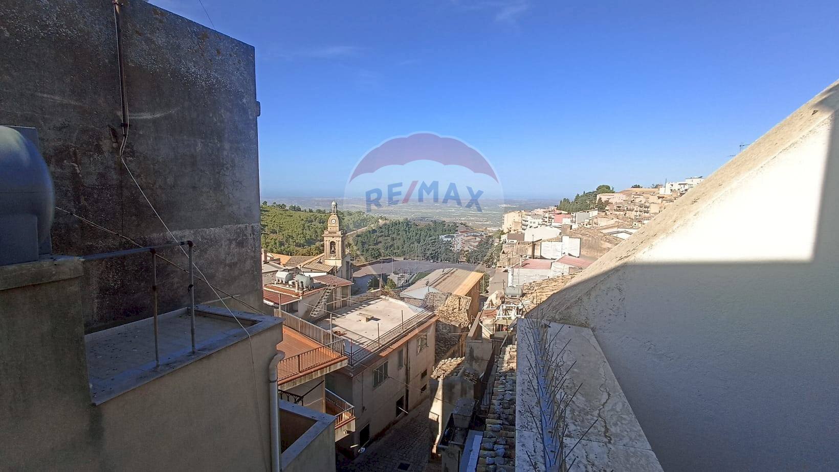 Edificio all\'aperto - Casa indipendente via gulfi
 
7, Chiaramonte Gulfi - foto 2