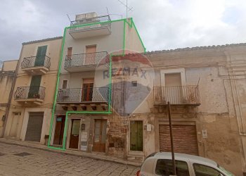 Edificio all\'aperto - Casa indipendente via gulfi
 
7, Chiaramonte Gulfi - foto 1
