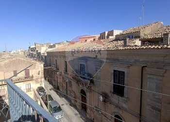 Edificio all\'aperto - Casa indipendente via gulfi
 
7, Chiaramonte Gulfi - foto 26