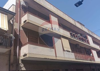 Edificio all\'aperto - Apartment via  monfalcone
 
40, Francofonte - photo 1