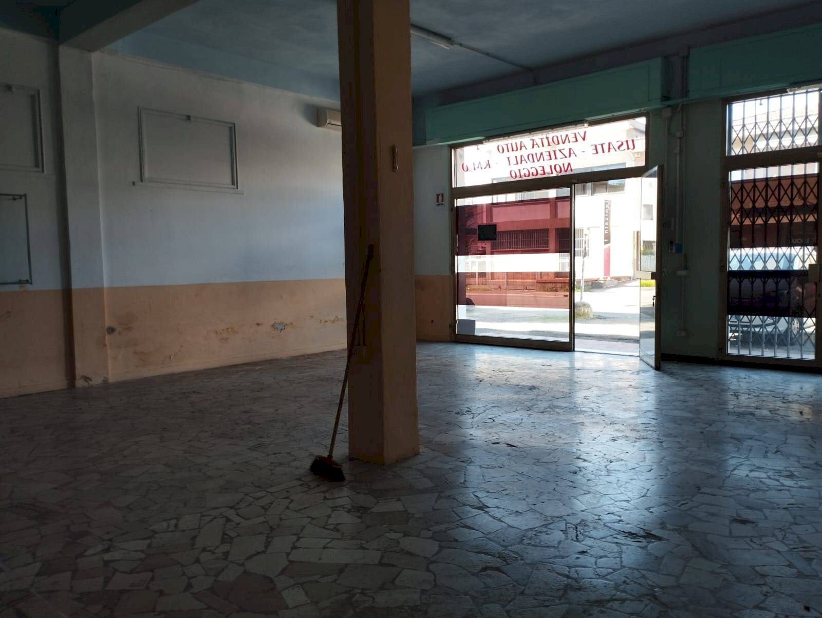 Foto 2 - Locale Commerciale Via Puccinelli, Castelfranco di Sotto - foto 2